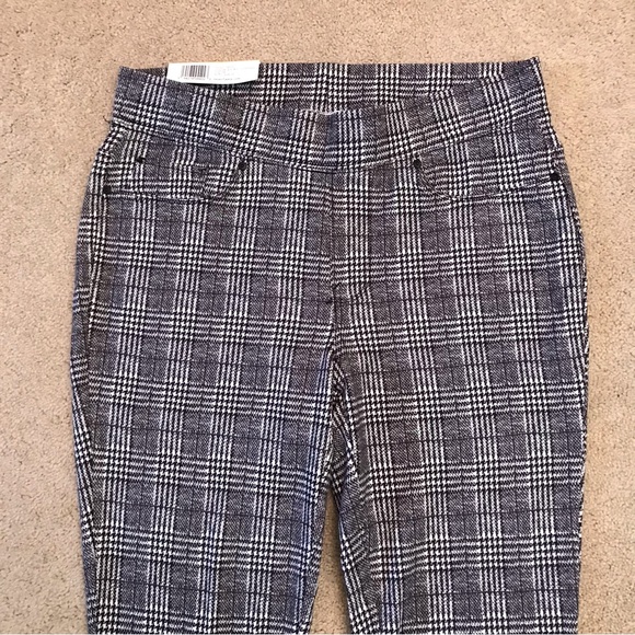 Seven7 Pull On Leggings NEW Size Medium Black White Plaid Moody Academia Gift - Picture 2 of 11